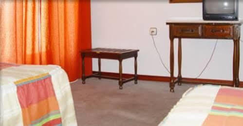 Oyo Hotel Los Alamos Plasencia Εξωτερικό φωτογραφία