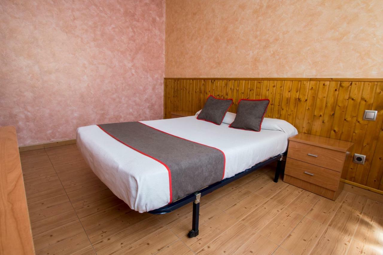 Oyo Hotel Los Alamos Plasencia Εξωτερικό φωτογραφία